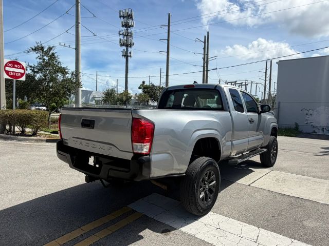 
								2017 Toyota Tacoma Access Cab SR Pickup 4D 6 ft full									