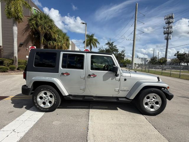 
								2008 Jeep Wrangler Unlimited Sahara Sport Utility 4D full									