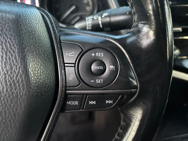 
								2021 Toyota Camry SE Sedan 4D full									