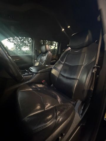 
								2018 Cadillac Escalade ESV Sport Utility 4D full									