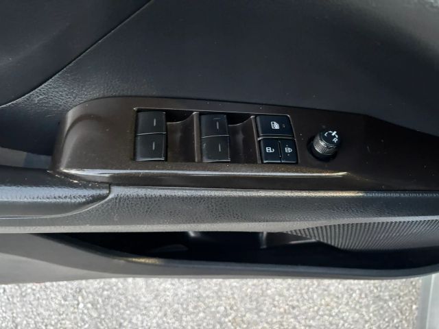 
								2021 Toyota Camry SE Sedan 4D full									
