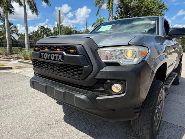 
								2017 Toyota Tacoma Access Cab SR Pickup 4D 6 ft full									