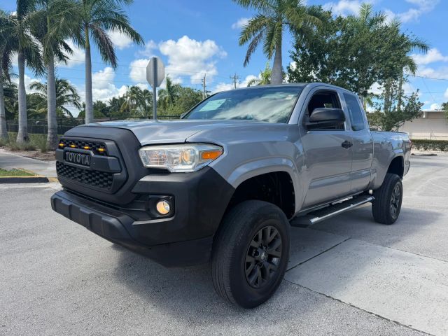 
								2017 Toyota Tacoma Access Cab SR Pickup 4D 6 ft full									