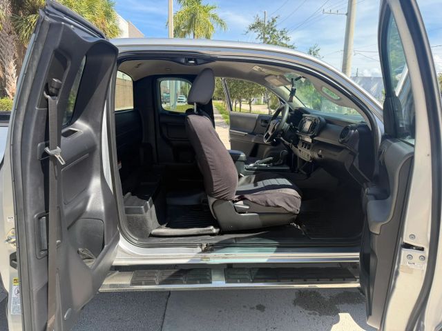 
								2017 Toyota Tacoma Access Cab SR Pickup 4D 6 ft full									