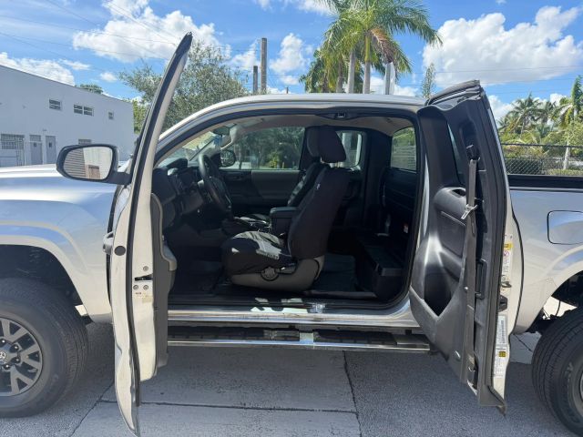 
								2017 Toyota Tacoma Access Cab SR Pickup 4D 6 ft full									